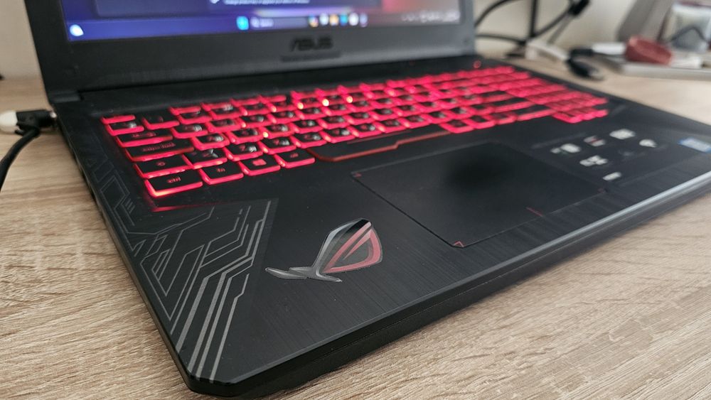 Vendo Troco Portátil Gaming ASUS TUF 15  Intel i7 16 GB GTX1060