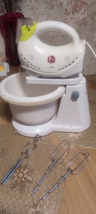 Продам міксер Сатурн.