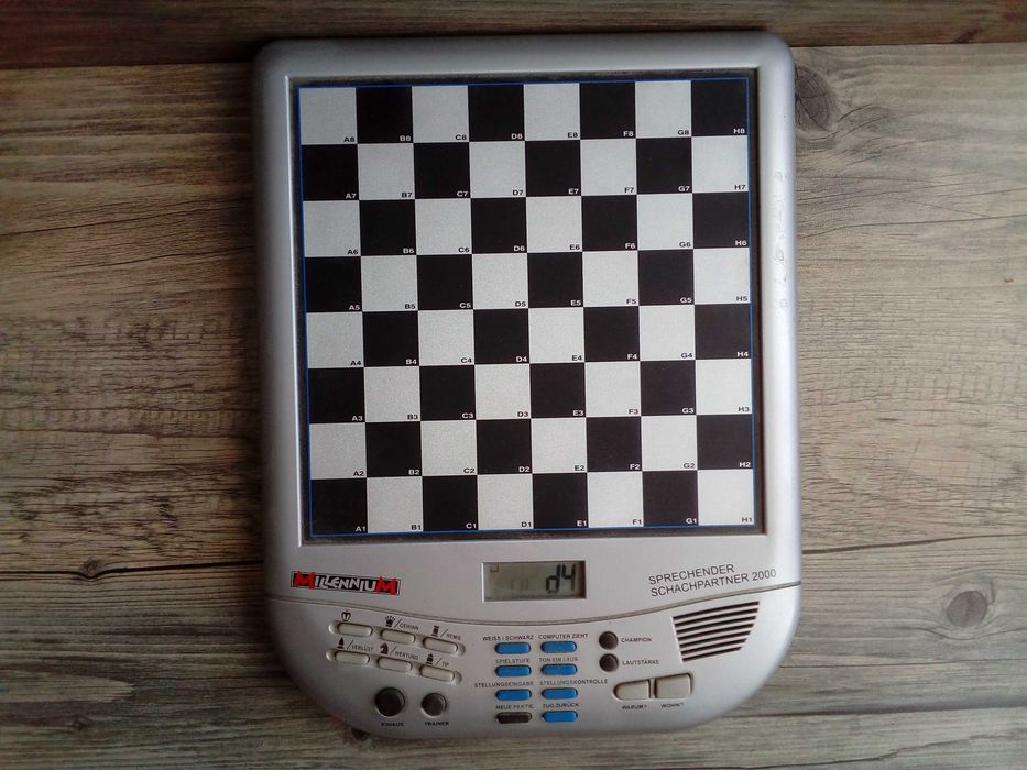 szachy, mówiący partner szachowy millennium