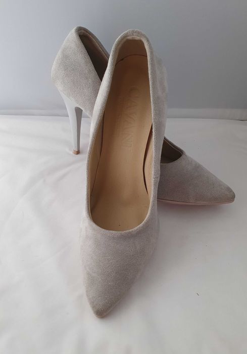 Szpilki zamszowe szare