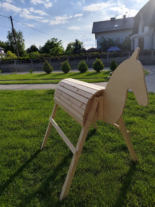 Koń drewniany duży solidny
