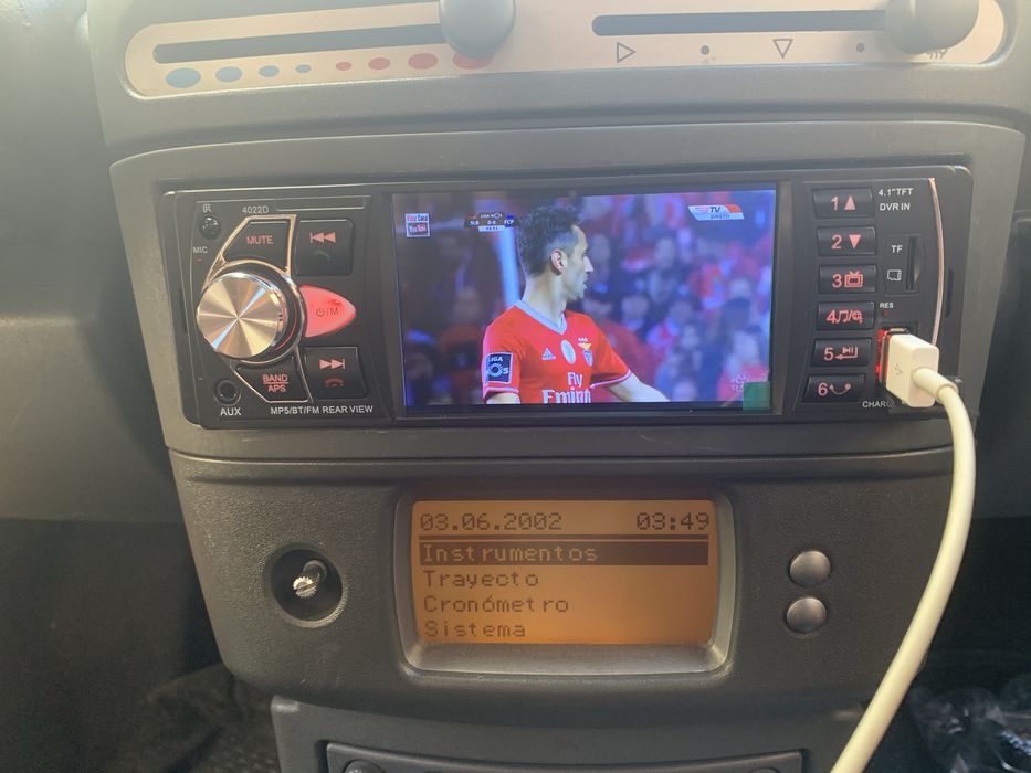 Rádio Universal Auto 1Din -Pode ver GPS/ Youtube/ Waze etc Com Micro pada Chamadas/ Bluetooth NOVO