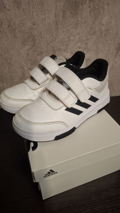 Кеди  Adidas  30 р.