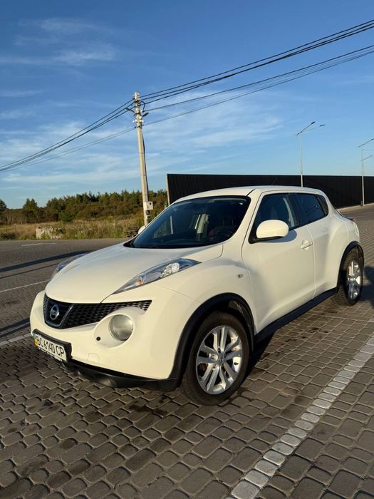 Ніссан Жук Nissan Juke