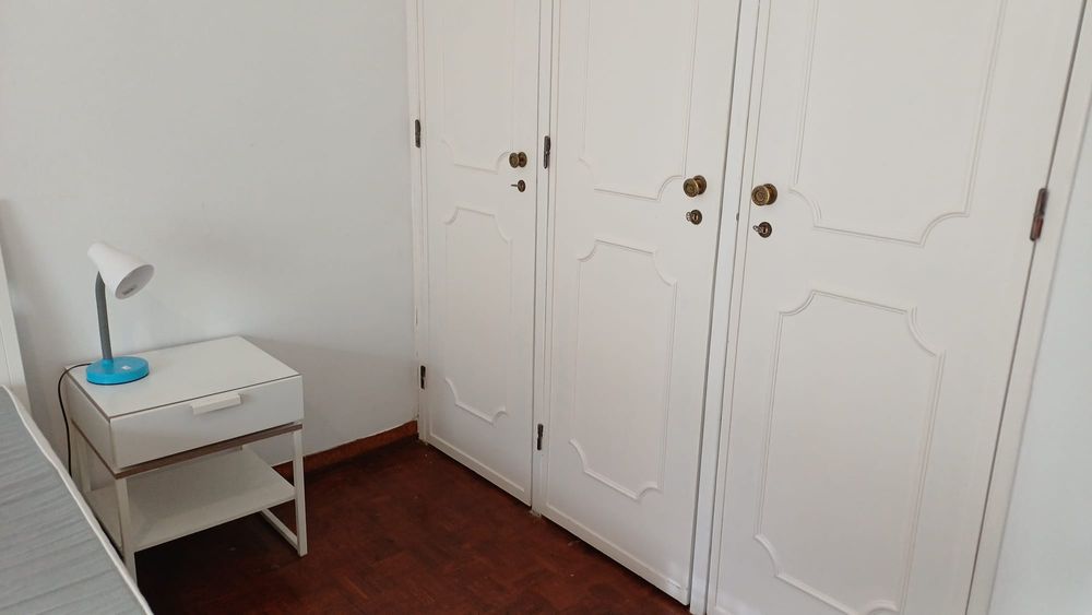 Apartamento T1+1 para arrendar na zona do Areeiro.