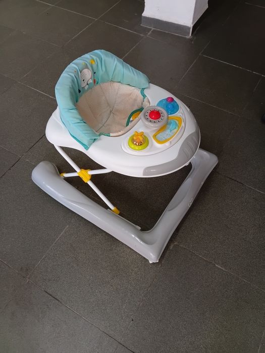 Andador(aranha) para bebé  Safety 1st Bolide .bom estado