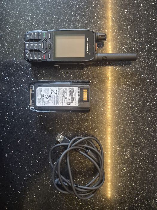 Motorola MXP600 Radiotelefon TETRA - Z kablem Programującym / Ładowarką + Szkło ochronne. BARDZO DOBRY STAN