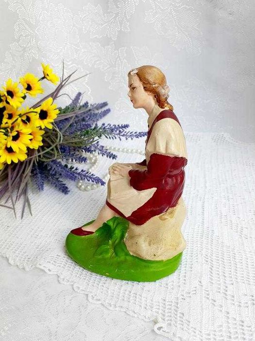 Школьница СССР 1953 год Кунгур девочка с книгой гипсовая статуэтка