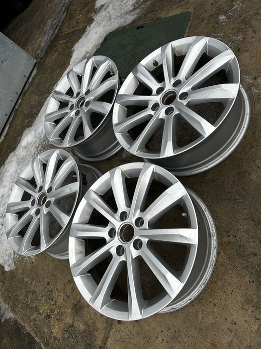 Диски R17 5/112 +Датчики тиску Volkswagen Golf Passat CC Audi Skoda