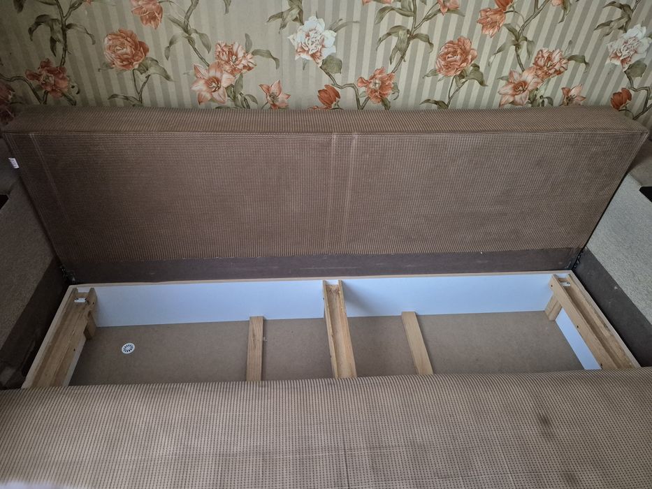Продам диван  150/200 см