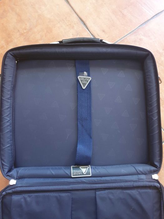 Mala para portátil Techair em bom estado