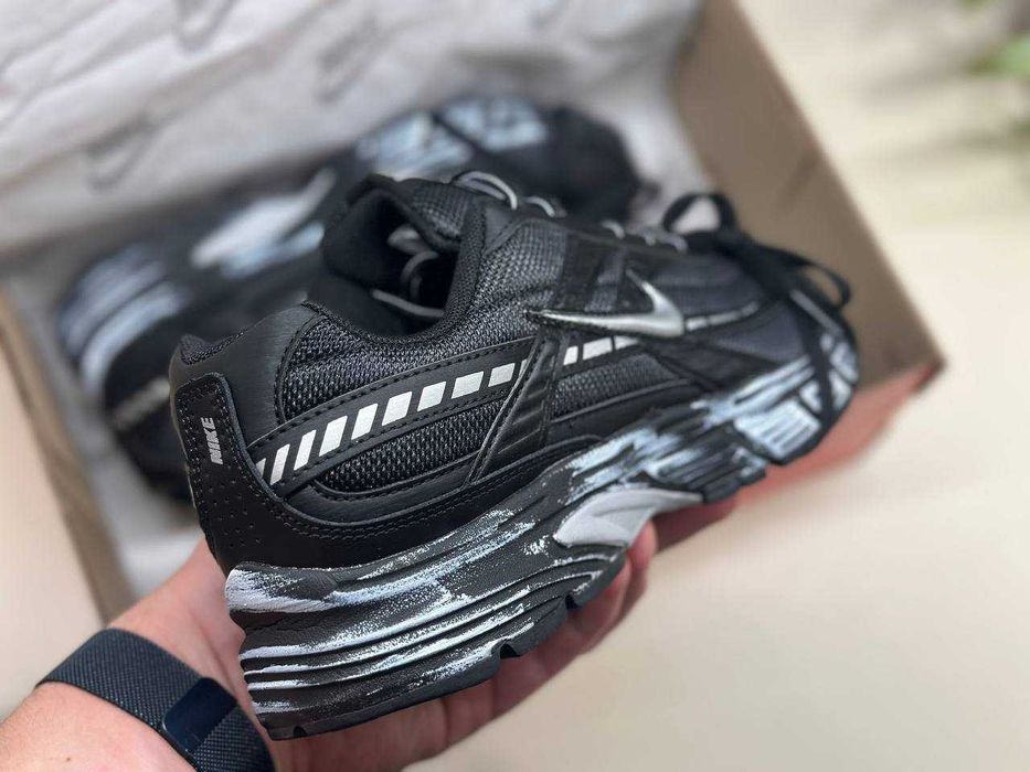 НОВИНКА! кросівки Nike Initiator Custom Black White / Grey Black