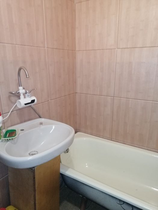 Продам 1 ком. квартиру Л/Б Полногабаритная 44кв.м.+лоджия 11кв.м. ОСББ