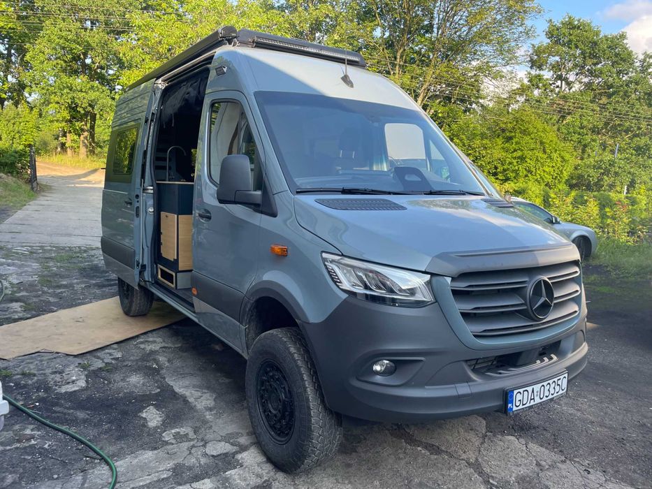 Kompleksowe zabudowy kempingowe, wszystkie auta dostawcze i terenowe