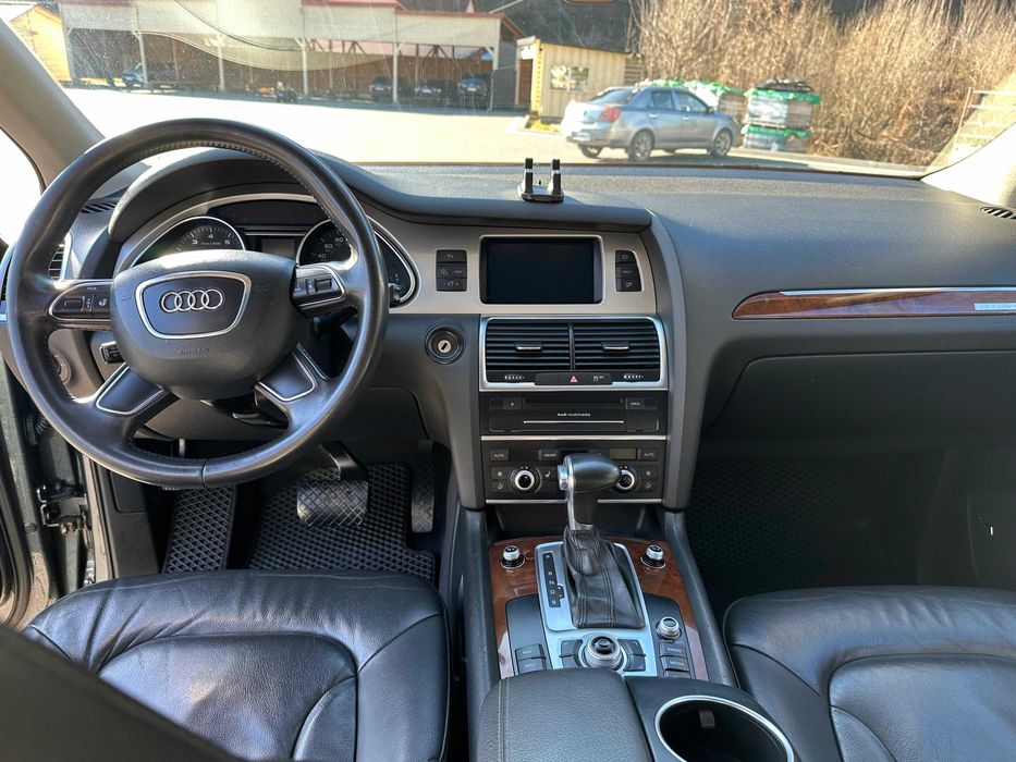Audi Q7 2013 року Premium plus