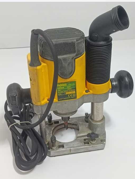 Frezarka Górnowrzecionowa Dewalt DW621 1100W Ze Zmienną Prędkością 522/07/26S