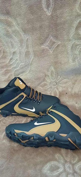 Nowe zimowe buty męskie