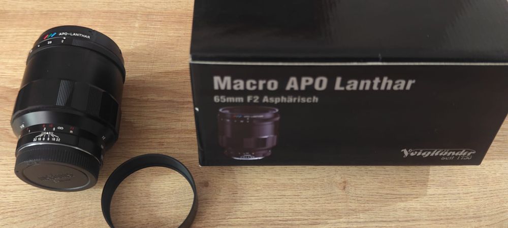Voigtlander Macro APO-Lanthar 65mm f/2 - Sony E-Mount.
