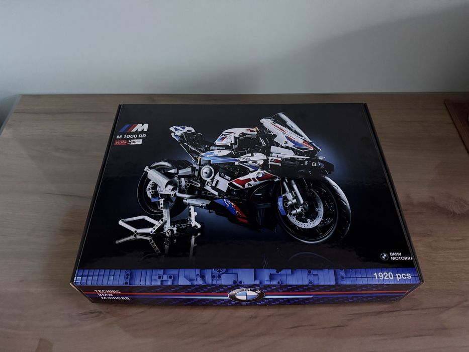 Конструктор Technic BMW M 1000 RR 1920 деталей в коробці