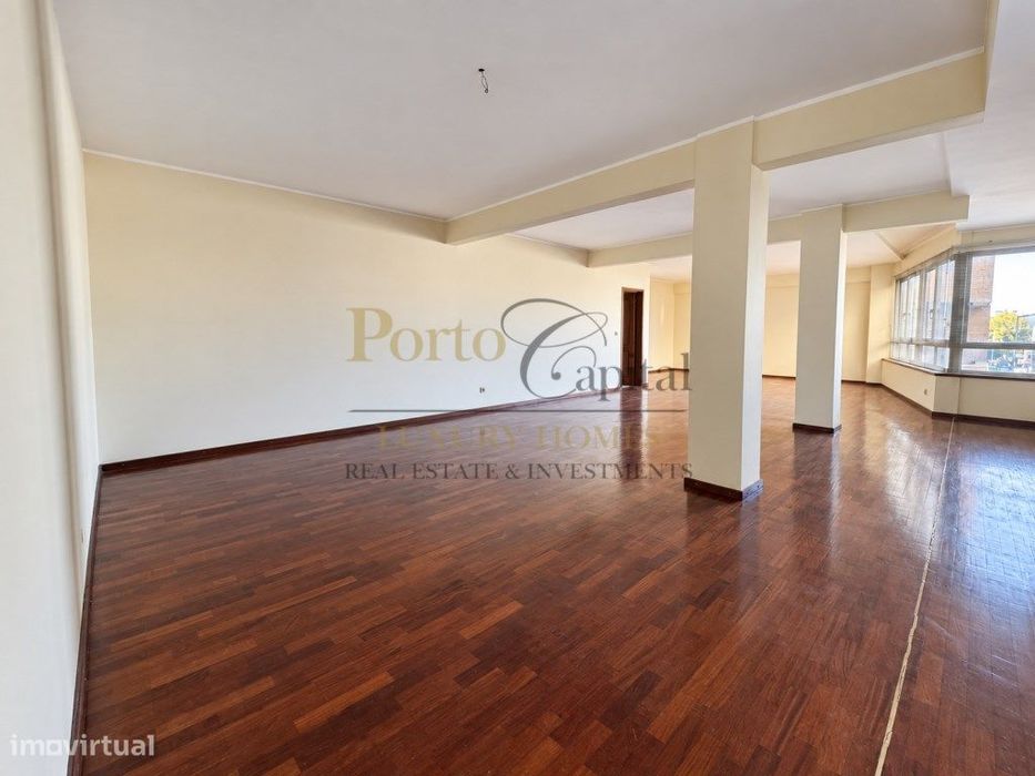 Escritório 106M² Open Space | Vidros Duplos | Matosinhos | 305.000 €