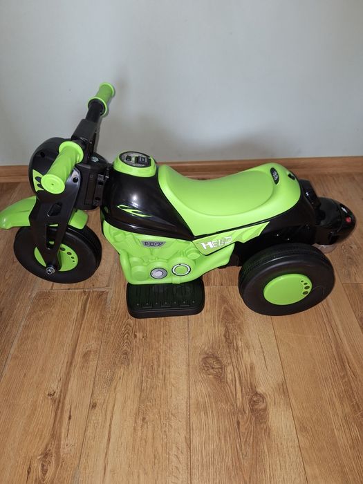 Motorek z napędem elektrycznym