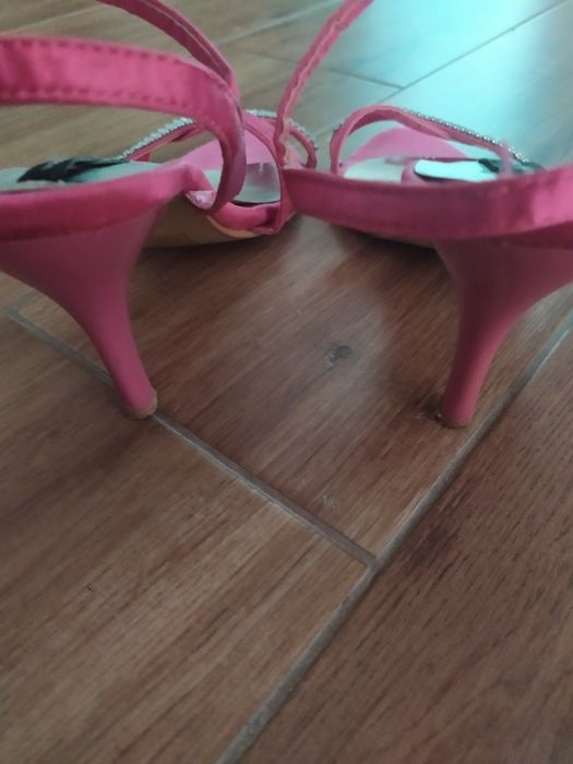Sandały różowe szpilki