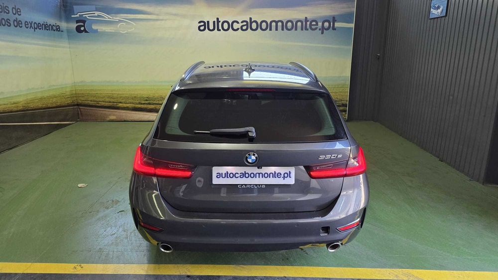 BMW 330 e Plug-IN - Salvado
