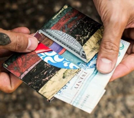 Portfel Micro wallet Lunar Path marki Paper wallet