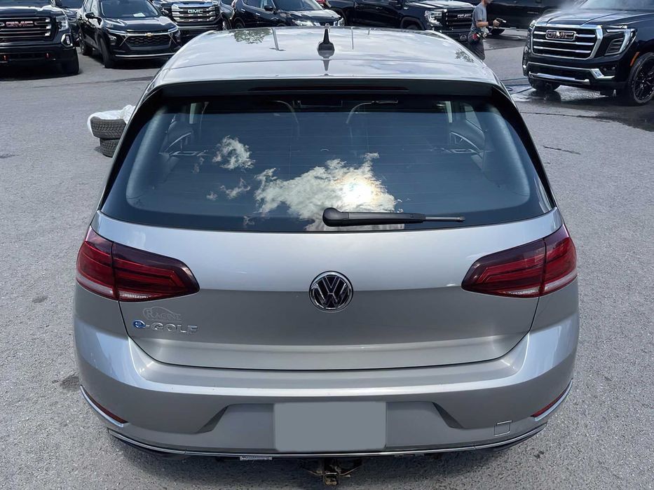 Volkswagen e-Golf SE      2019
