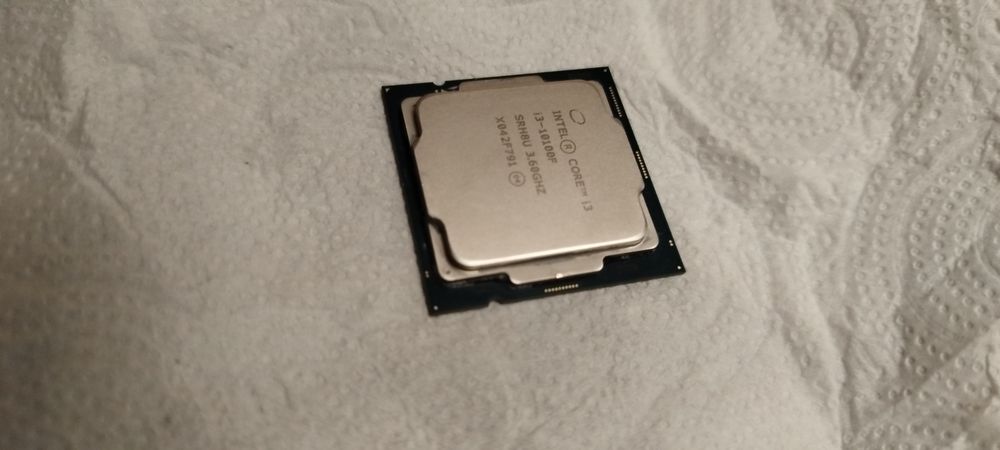 Procesor Intel core i3 10100f sprawy