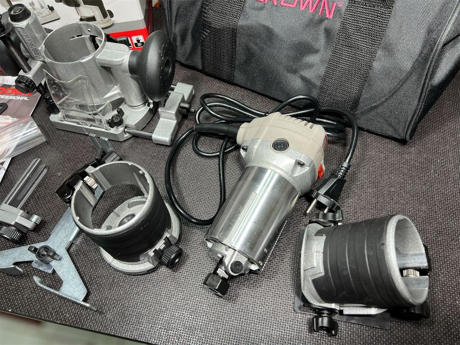 Кромочный фрезер Crown CT11023 Цанги 6, 8 мм/710 Вт + 3 базы