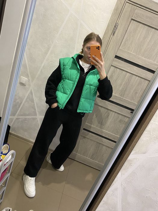 Жилетка reserved безрукавка пуховик зелена пуховик куртка