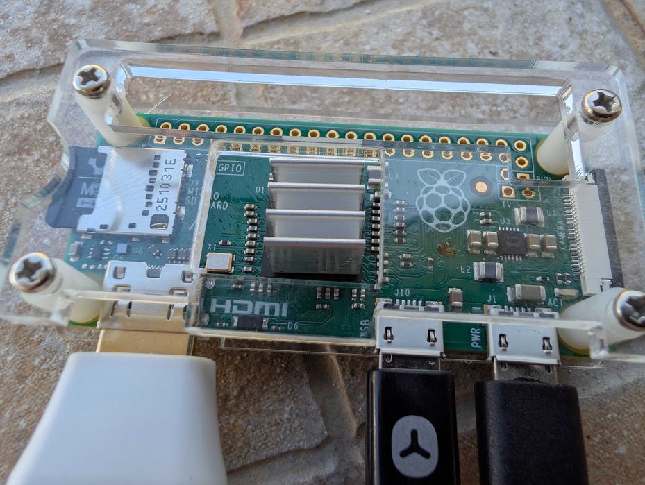 Raspberry Pi Zero novo com vários extras