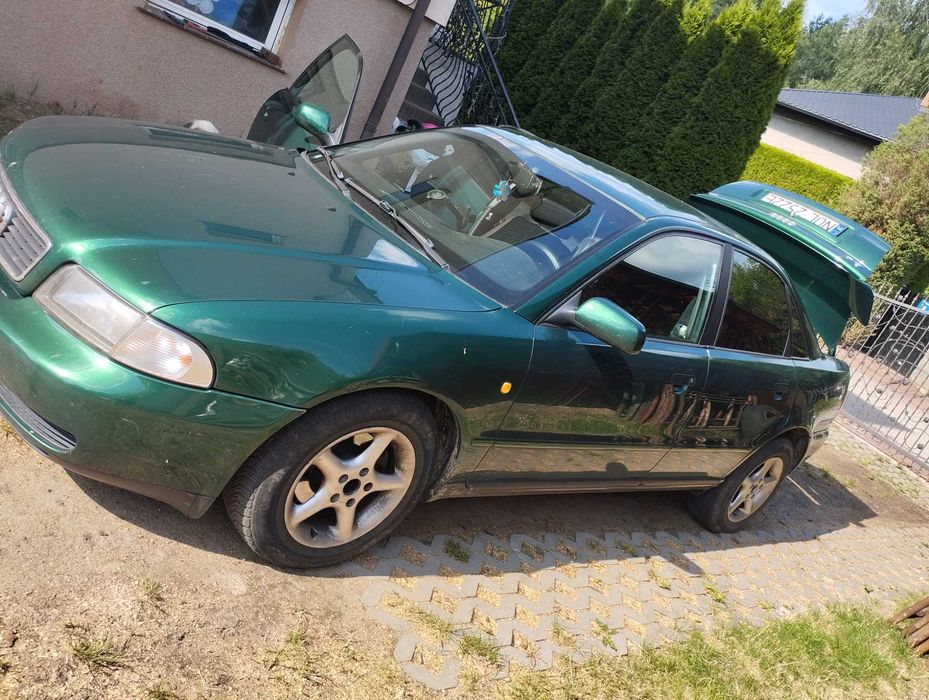 AUDI A4 rok 1998