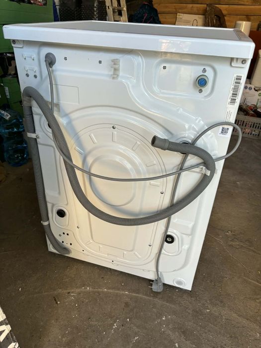 Pralka hisense prawie nowa 10,5 kg