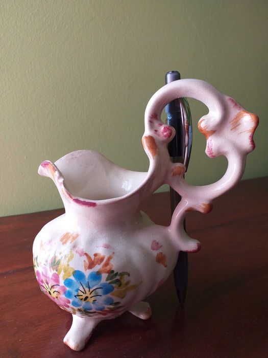 Taça em metal e leiteira