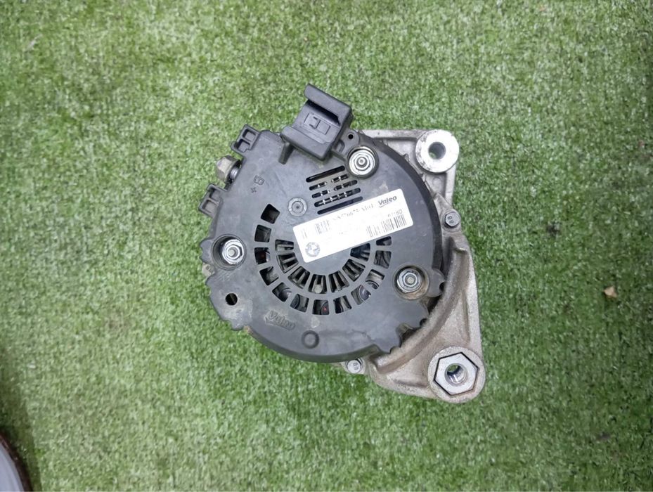 Генератор Bmw x5 f15 x6 f16 N57 3.0d 4.0d 5.0d бмв х5 ф15 х6 ф16 н57
