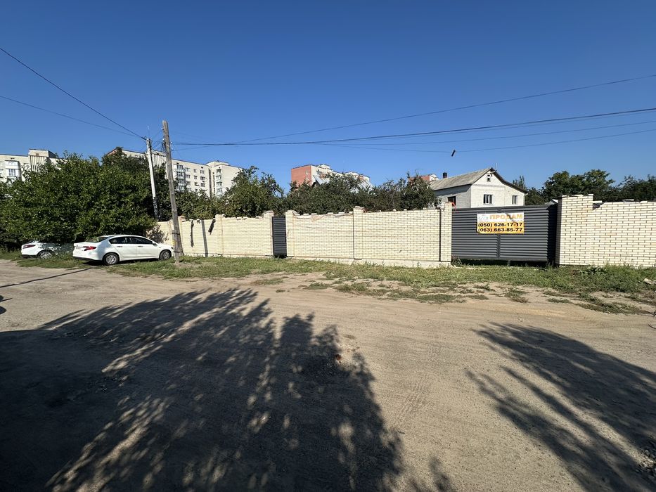 Продам участок Центр с комуникациями и проектом