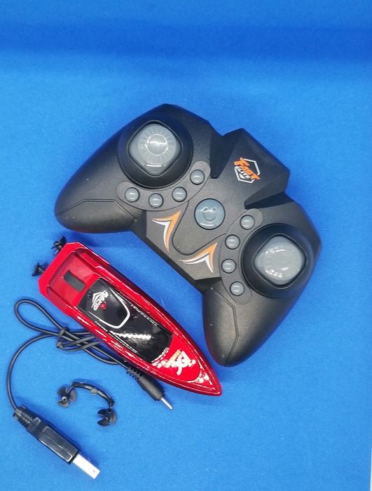 Barco de controle remoto