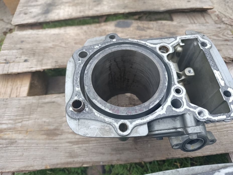 Cylindry Suzuki VS 800 cylinder silnika tuleja pierścionki K4
