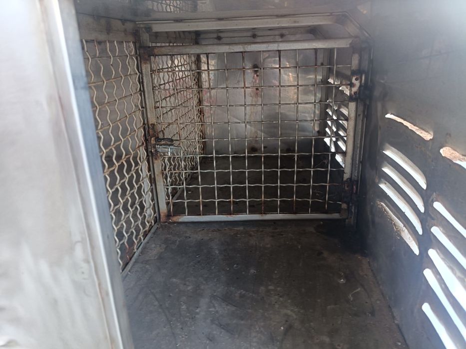 Roulote para cães com divisória