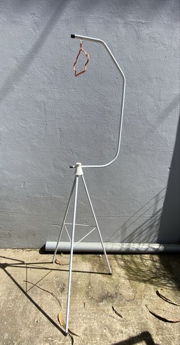 Cage Support