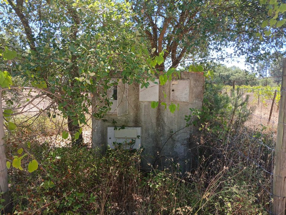 Terreno para venda em Vale de Santarém com construção iniciada
