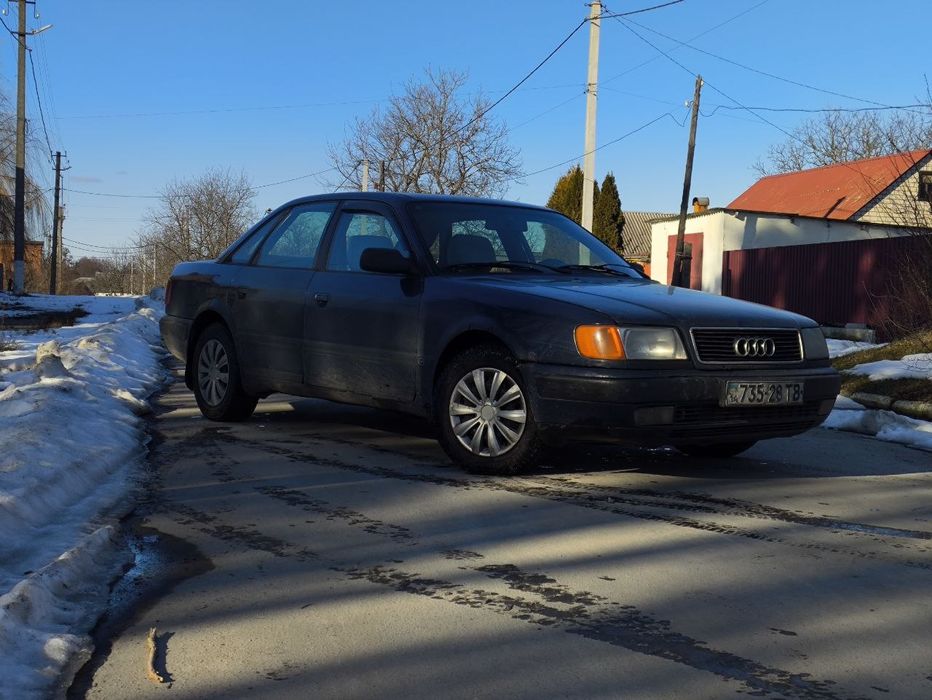 Аudi 100 гарний стан