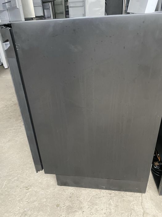 Винннмй Холодильник AEG AWUS040B8B