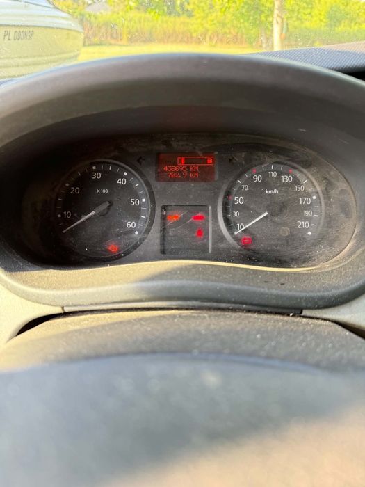 Renault Trafic 2 2.0 dci 2010r -uszkodzony