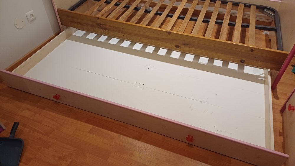 Mobilia de quarto de menina