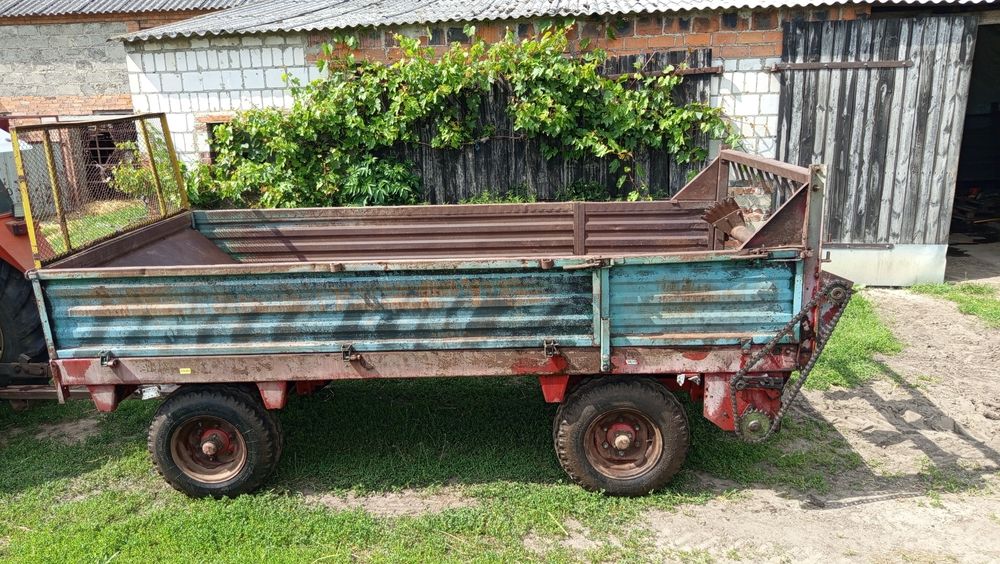 Rozrzutnik obornika 3,5 tony czarna białostocka gnojarka