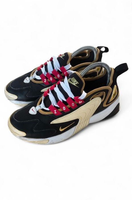 Nike Zoom 2K Icon Clash Black Metallic Gold Damskie Buty Sportowe