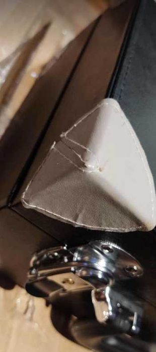 Kuferek na kosmetyki do makijażu z lusterkiem